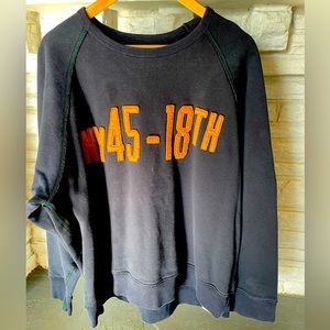 GAP vintage crewneck sweatshirt (2005)